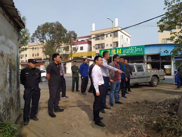 大良黨(dǎng)工委書記、順(shùn)控環保(bǎo)水(shuǐ)務總經理一行視察黑臭水體治理工作